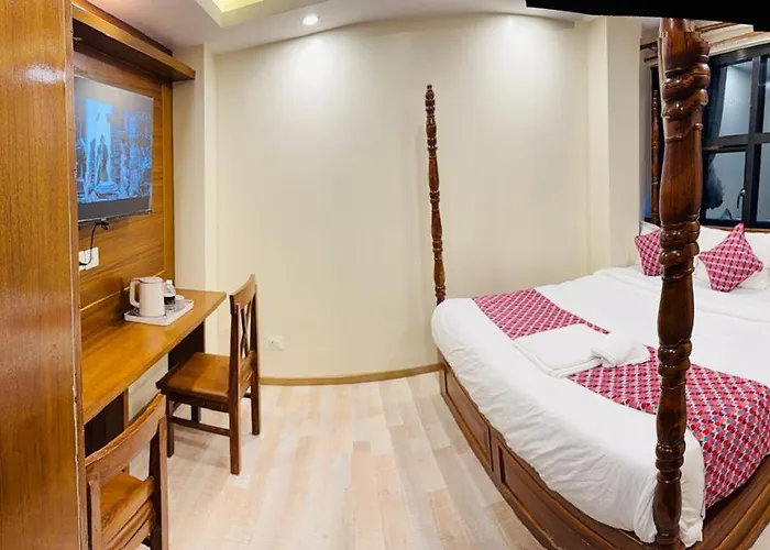 Hotel Lumbini Airport *